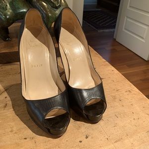 Black louboutin platform heels